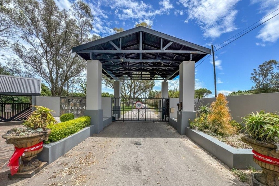 4 Bedroom Property for Sale in Lovemore Park Eastern Cape